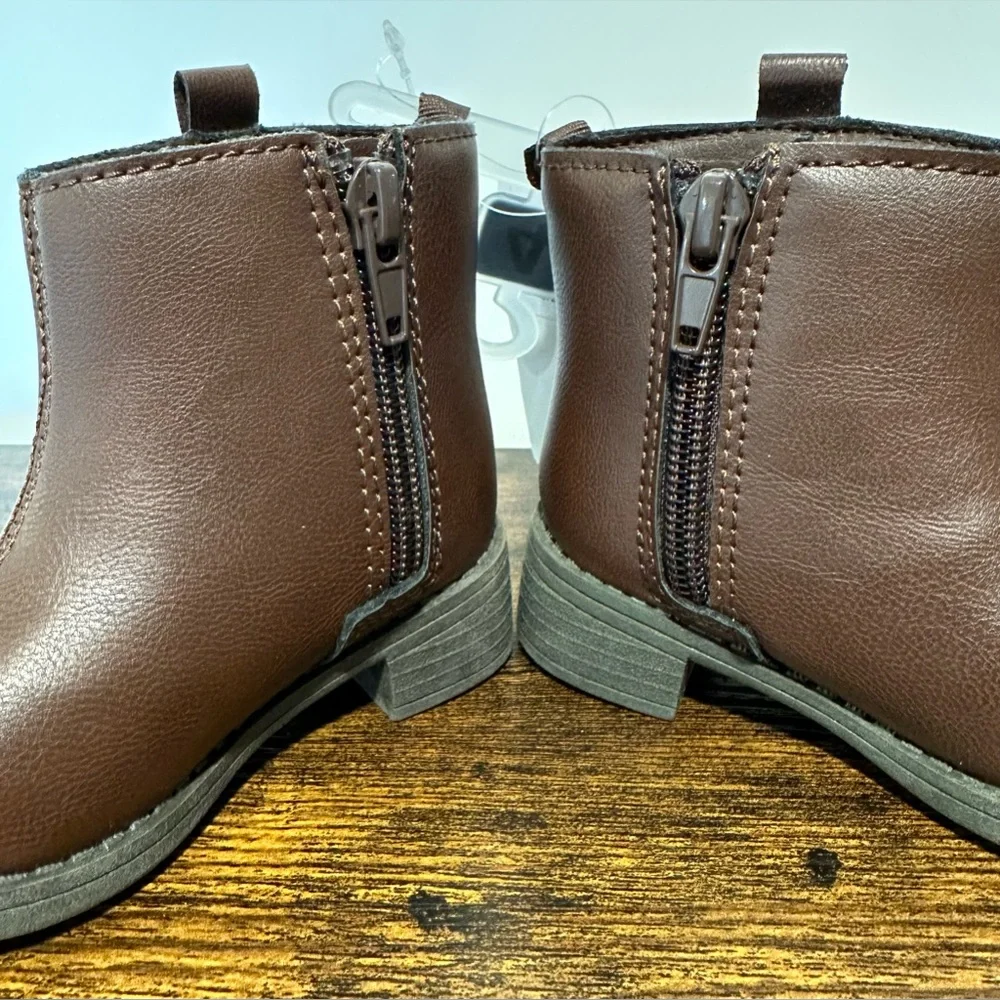 OshKosh Bgosh Toddler Girls Shortcake Fashion Boots NWT Size 4 Toddler